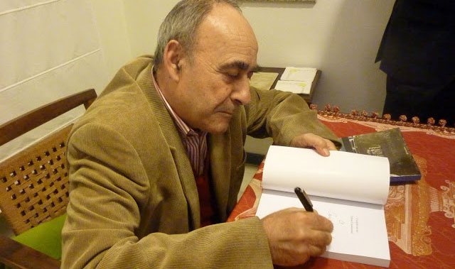 Eduardo López Pascual, durante una firma de libros
