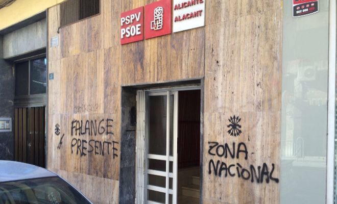 Sede del PSOE de Alicante, con pintadas