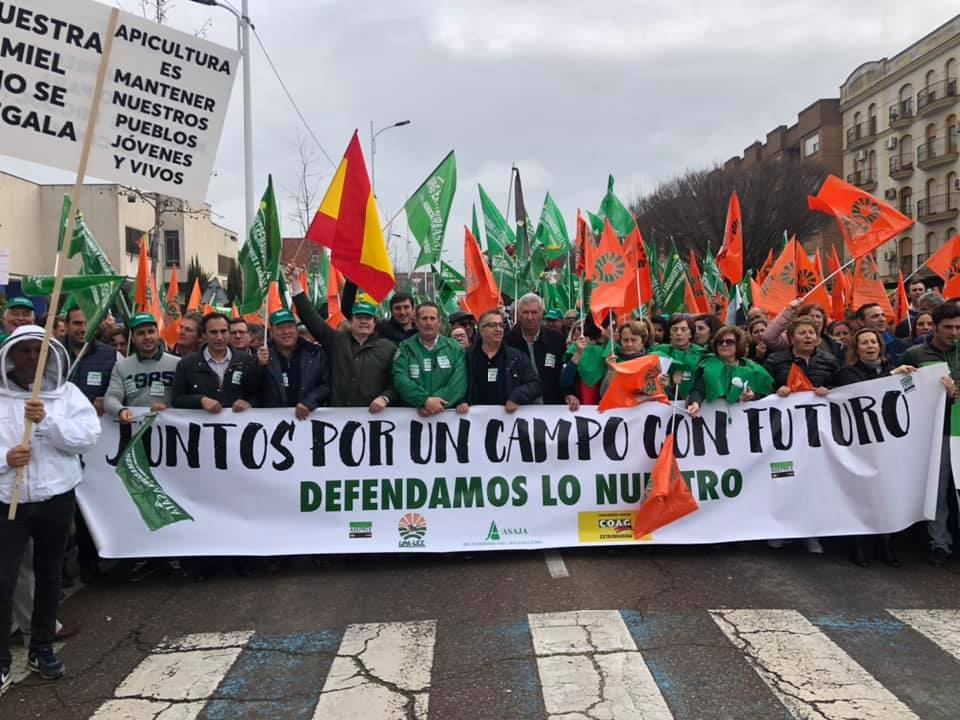 Manifestación de agricultores y ganaderos en Agroexpo